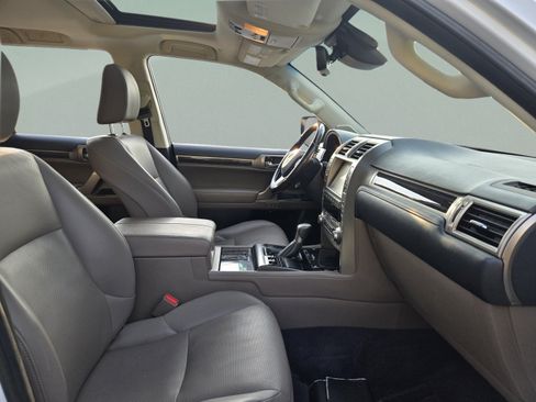 Used 2021 Lexus GX 460 Premium w/ Premium Package AWD/4WD image 27