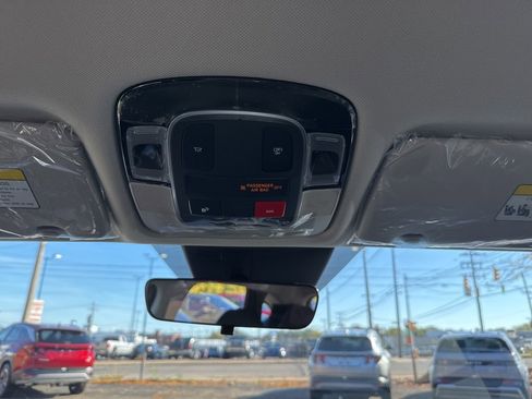 New 2026 Hyundai Tucson SE image 18