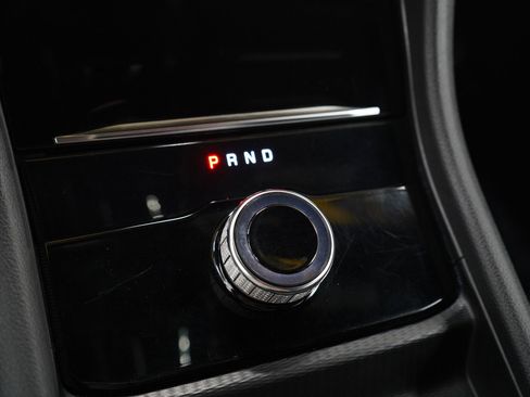 Used 2023 Jeep Grand Cherokee L Laredo image 28