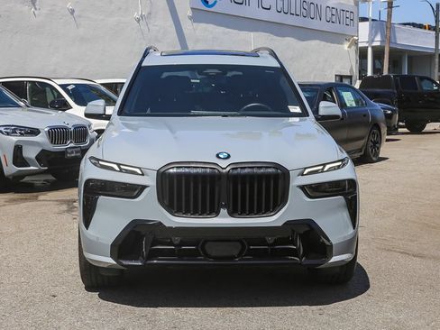 Certified 2024 BMW X7 xDrive40i w/ M Sport Package AWD/4WD image 2