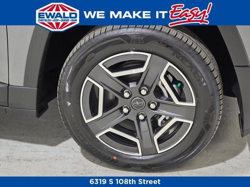 New 2026 Jeep Cherokee Laredo AWD/4WD image 15