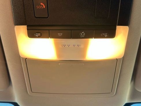 Used 2021 Nissan Rogue SV image 33