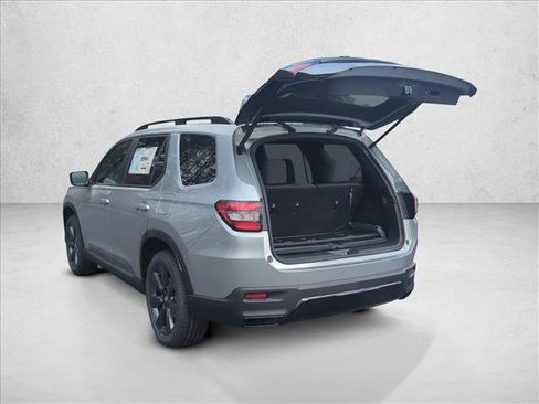 New 2026 Honda Pilot Sport image 9