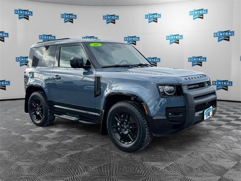 Used 2025 Land Rover Defender 90 X-Dynamic SE image 7