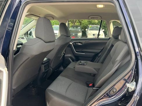 Used 2024 Toyota RAV4 XLE AWD/4WD image 27