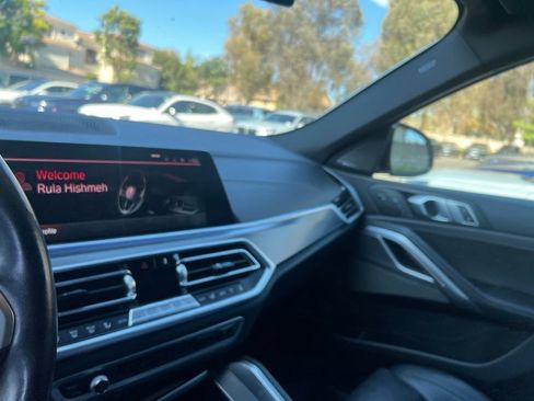 Used 2022 BMW X6 xDrive40i w/ M Sport Package AWD/4WD image 15
