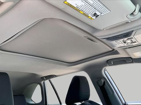 Certified 2020 Toyota RAV4 XLE w/ Convenience Package FWD image 13