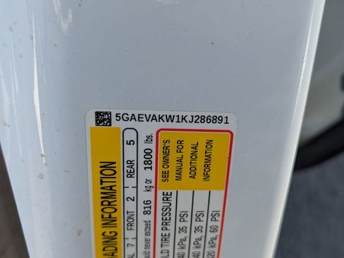 Used 2019 Buick Enclave Essence AWD/4WD image 40