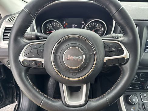 Used 2018 Jeep Compass Latitude w/ Popular Equipment Group image 32