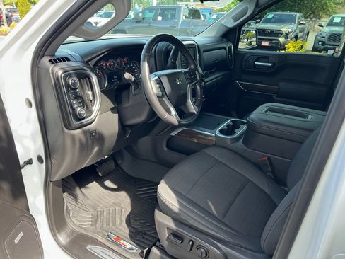 Used 2021 Chevrolet Silverado 1500 LT Trail Boss w/ Convenience Package II AWD/4WD image 12