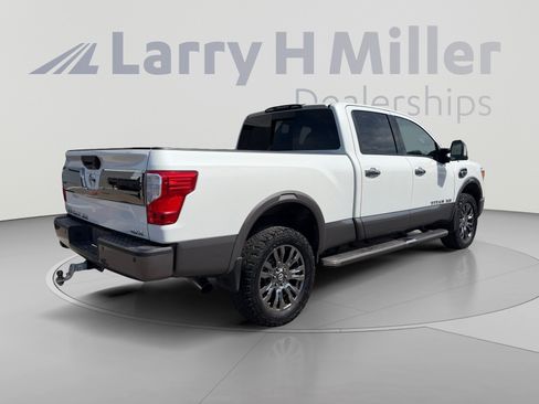 Used 2017 Nissan Titan Platinum Reserve AWD/4WD image 5