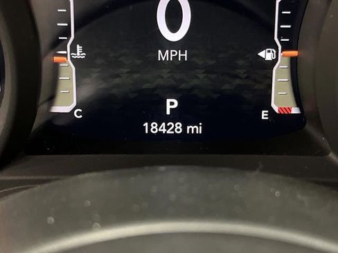 Used 2024 Jeep Wrangler Unlimited Rubicon image 6