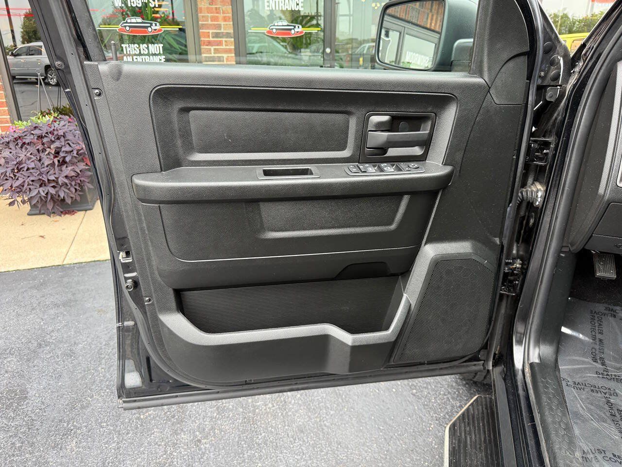 Used 2019 RAM 1500 Tradesman w/ Chrome Plus Package RWD image 18
