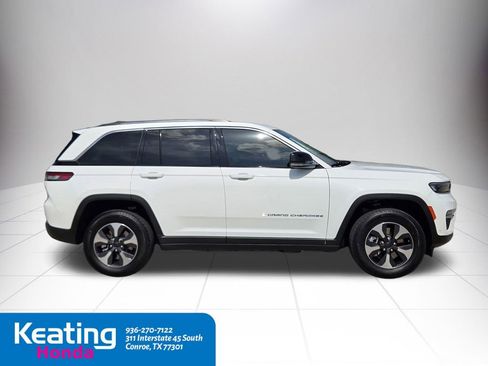Used 2022 Jeep Grand Cherokee Limited 4xe w/ Luxury Tech Group II AWD/4WD image 9