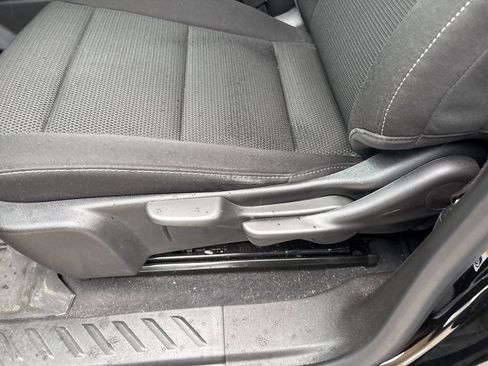 Certified 2024 Chevrolet Colorado LT w/ LT Convenience Package image 8