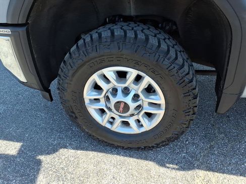 Used 2025 GMC Sierra 2500 Pro w/ 1SA Pro Safety Plus Package AWD/4WD image 9