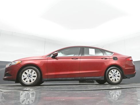 Used 2013 Ford Fusion S FWD image 34