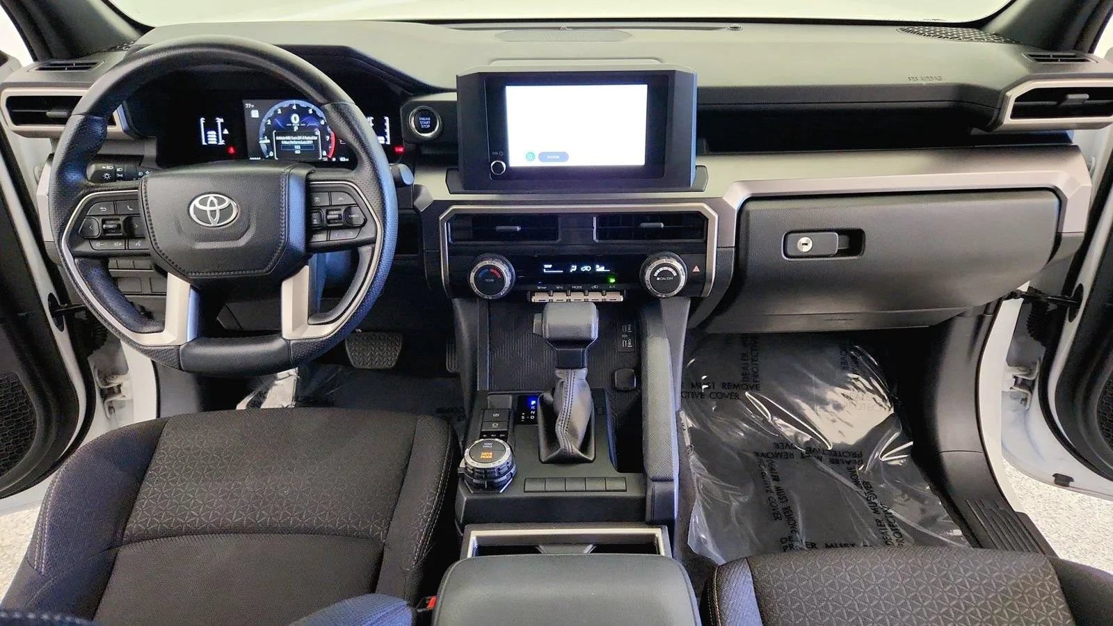 Used 2025 Toyota 4Runner SR5 AWD/4WD image 26