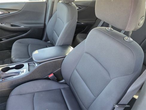 Used 2023 Chevrolet Malibu RS image 33