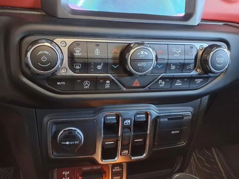 Used 2021 Jeep Gladiator Rubicon image 22