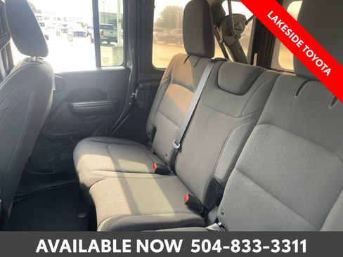 Used 2019 Jeep Wrangler Unlimited Sport S AWD/4WD image 15