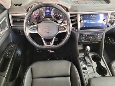 Used 2021 Volkswagen Atlas SE w/ Panoramic Sunroof Package image 16