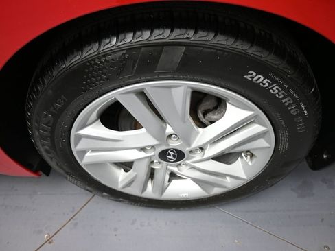 Used 2020 Hyundai Elantra Value Edition image 15