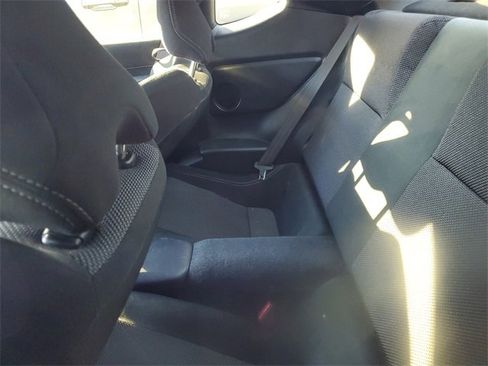 Used 2017 Toyota 86 image 9