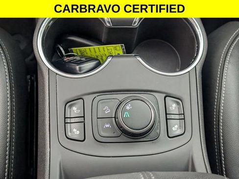 Certified 2024 GMC Terrain SLT FWD image 22