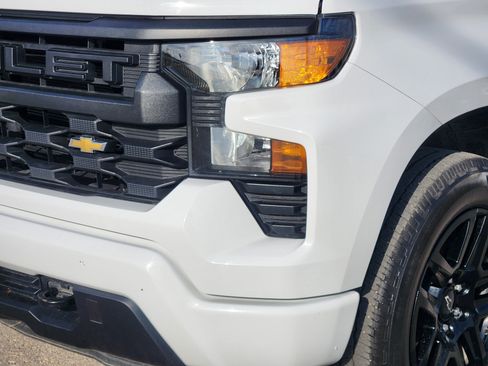Used 2022 Chevrolet Silverado 1500 Custom RWD image 8