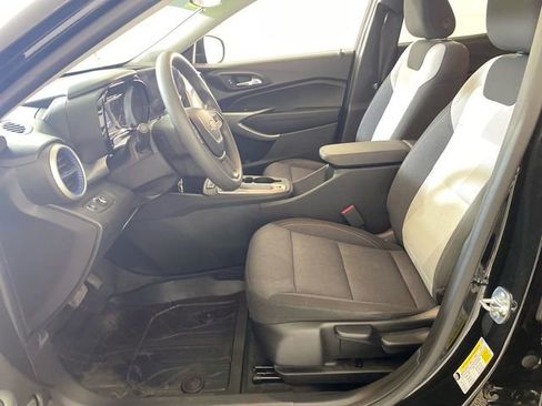 Used 2024 Chevrolet Trax LS w/ LS Convenience Package image 24