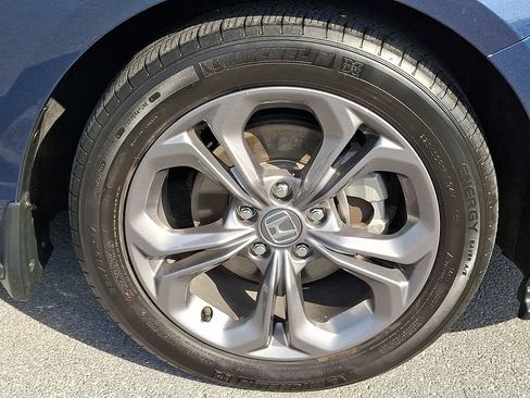 Used 2024 Honda Accord EX image 11