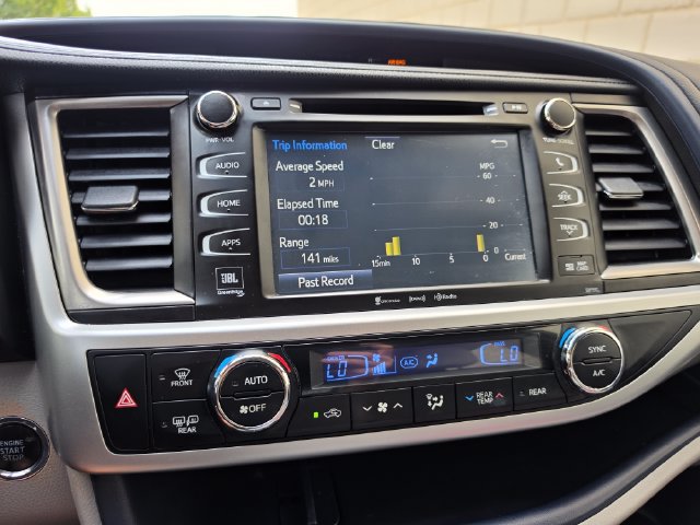 Used 2018 Toyota Highlander Limited AWD/4WD image 53