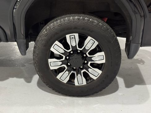 Used 2024 GMC Sierra 2500 Denali w/ Technology Package image 42