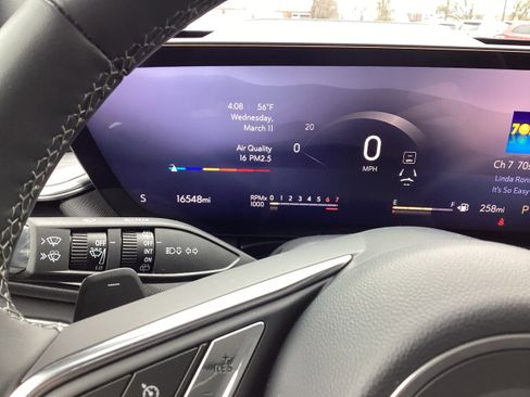 Used 2025 Buick Enclave Preferred image 19