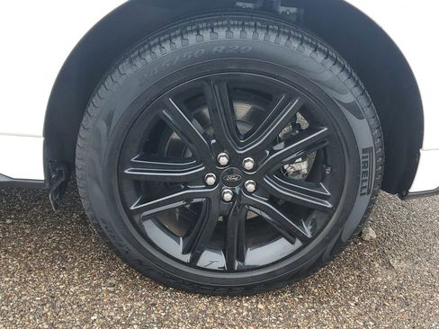 Used 2024 Ford Edge ST-Line image 5