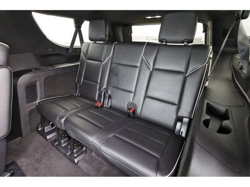 Used 2023 Cadillac Escalade ESV Sport AWD/4WD image 13