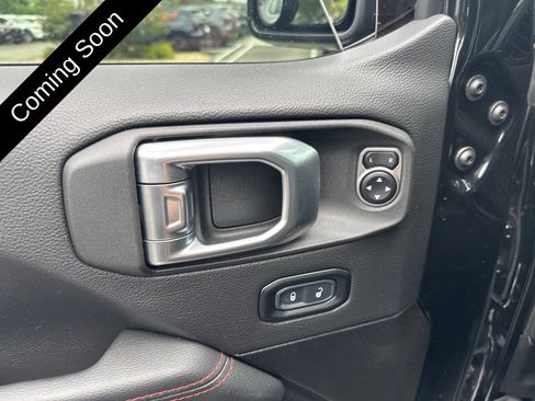 Used 2023 Jeep Gladiator Rubicon w/ LED Lighting Group AWD/4WD image 9