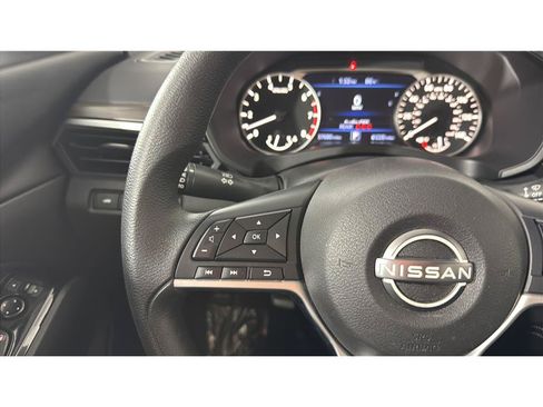 Used 2023 Nissan Altima 2.5 SV FWD image 22