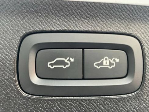 Certified 2024 Volvo XC90 T8 Plus w/ Protection Package Premier AWD/4WD image 20