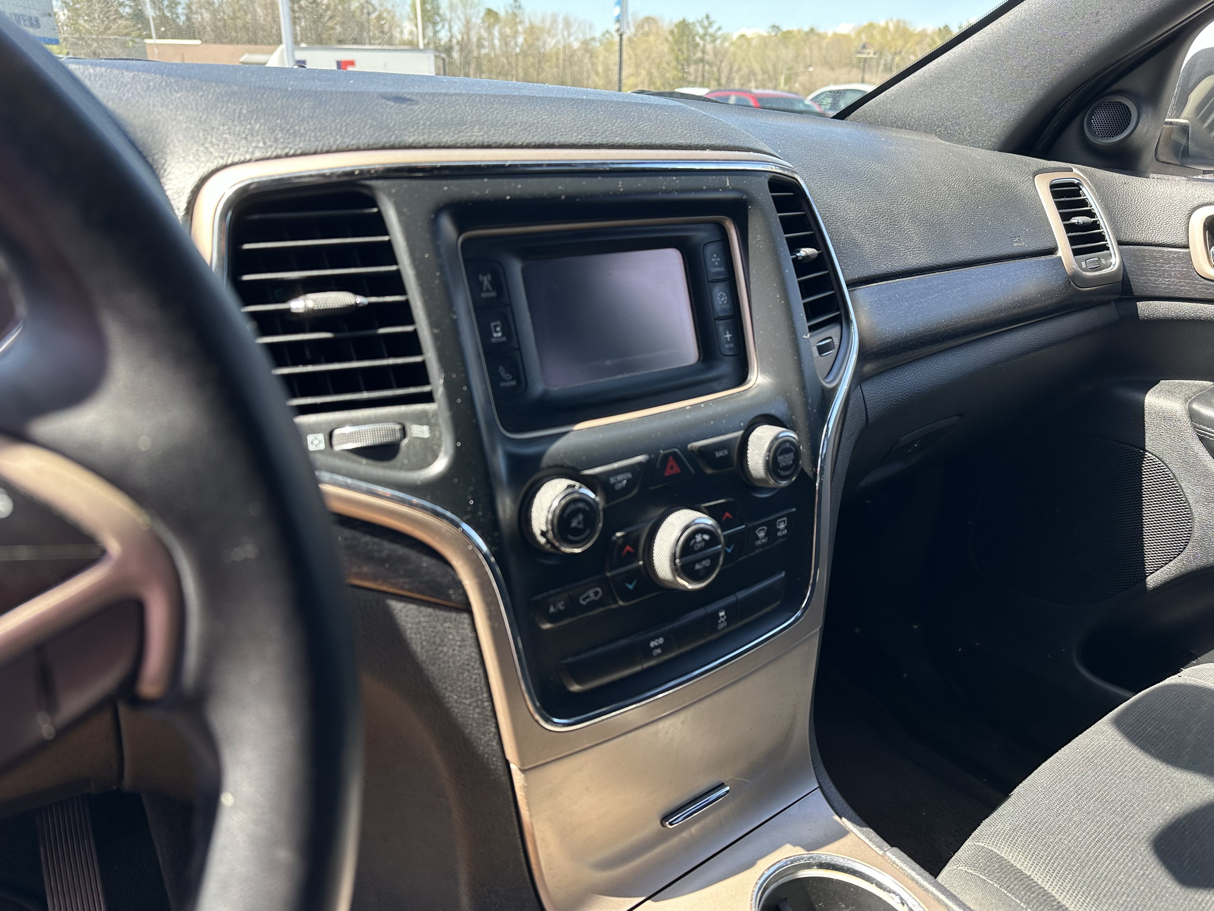 Used 2014 Jeep Grand Cherokee Laredo w/ Quick Order Package 23E RWD image 9