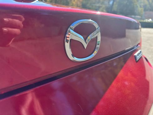 Used 2016 MAZDA MX-5 Miata Sport image 17