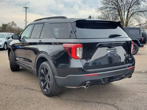 Used 2023 Ford Explorer ST-Line w/ Class IV Trailer Tow Package image 2