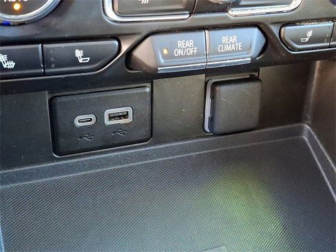 Certified 2024 Chevrolet Suburban LT image 28