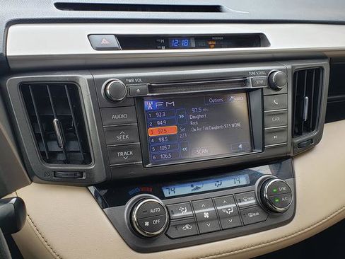 Used 2013 Toyota RAV4 XLE image 23