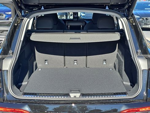 New 2025 Audi Q5 Prestige image 12