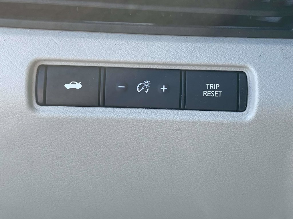 Used 2025 Nissan Altima 2.5 SV AWD/4WD image 26
