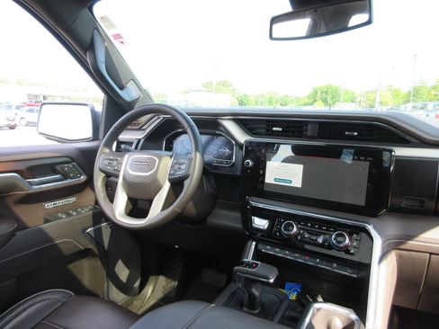 Certified 2025 GMC Sierra 1500 Denali AWD/4WD image 27