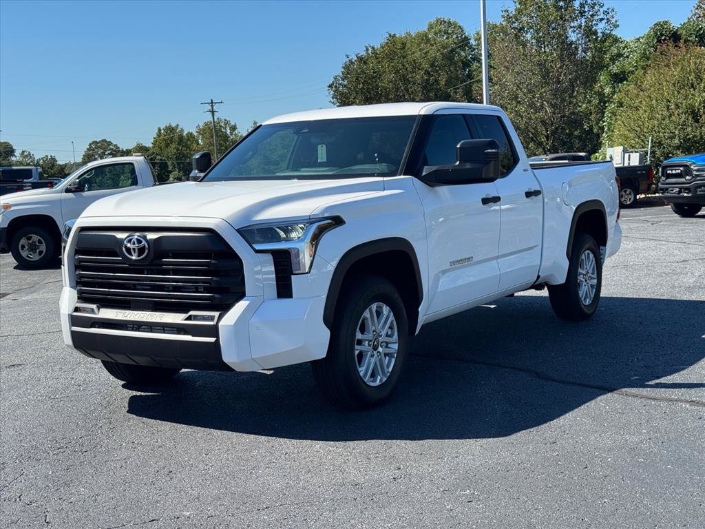 Used 2026 Toyota Tundra SR5 w/ SR5 Convenience Package AWD/4WD image 7