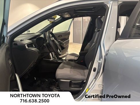 Used 2024 Toyota Corolla Cross SE w/ Moonroof Package image 18